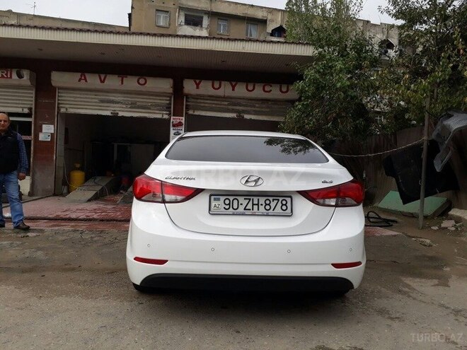 Hyundai Elantra 2015, 25,000 km - 1.8 l - Bakı