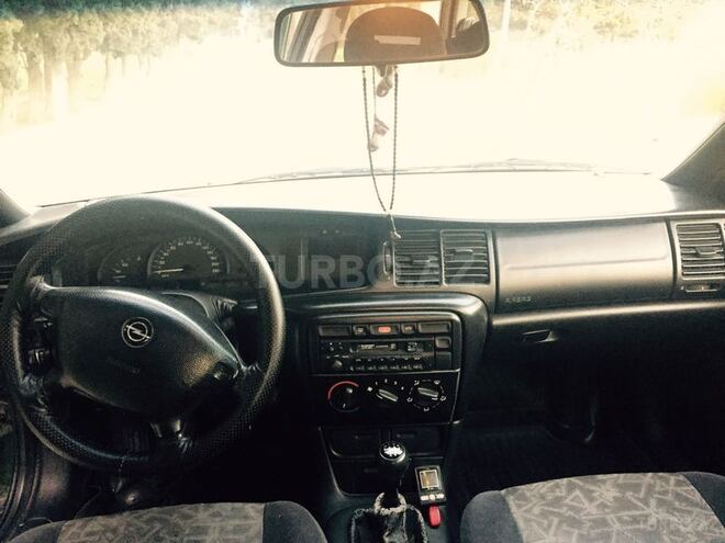 Opel Vectra 1996, 284,000 km - 1.6 l - Bakı