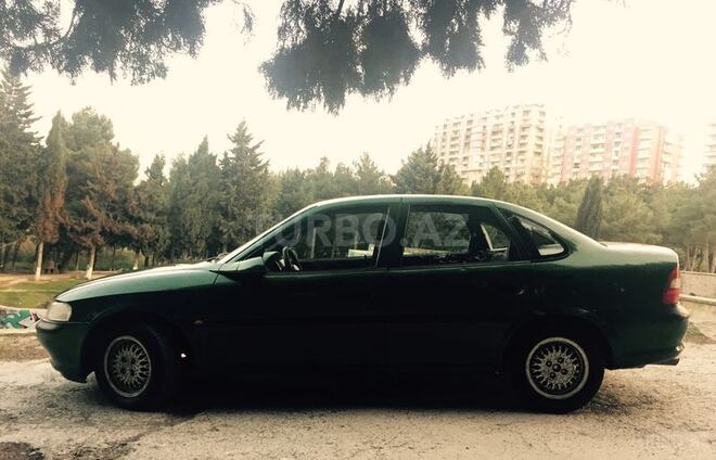 Opel Vectra 1996, 284,000 km - 1.6 l - Bakı