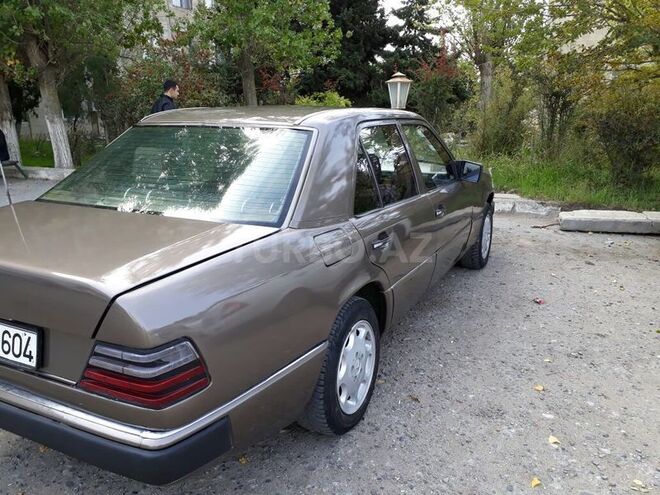 Mercedes E 200 1990, 294,000 km - 2.0 l - Bakı