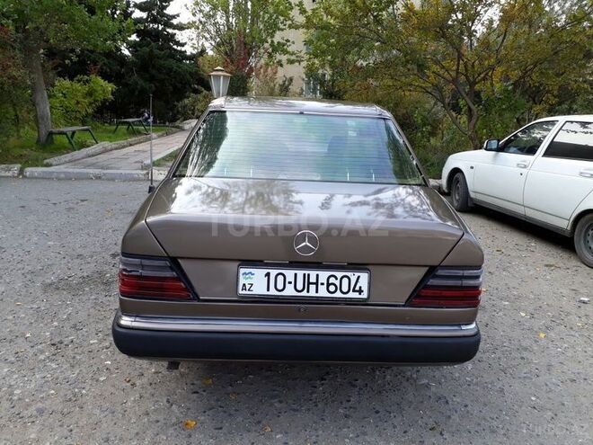 Mercedes E 200 1990, 294,000 km - 2.0 l - Bakı