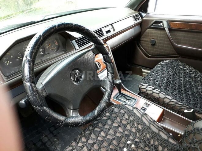 Mercedes E 200 1990, 294,000 km - 2.0 l - Bakı
