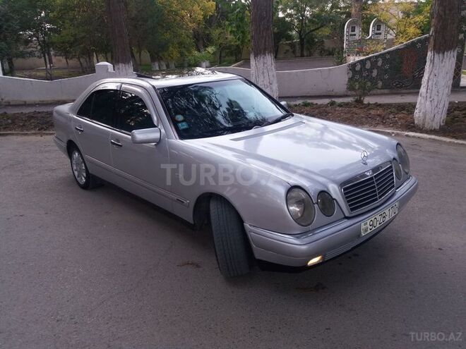 Mercedes E 220 1995, 310,000 km - 2.2 l - Xırdalan