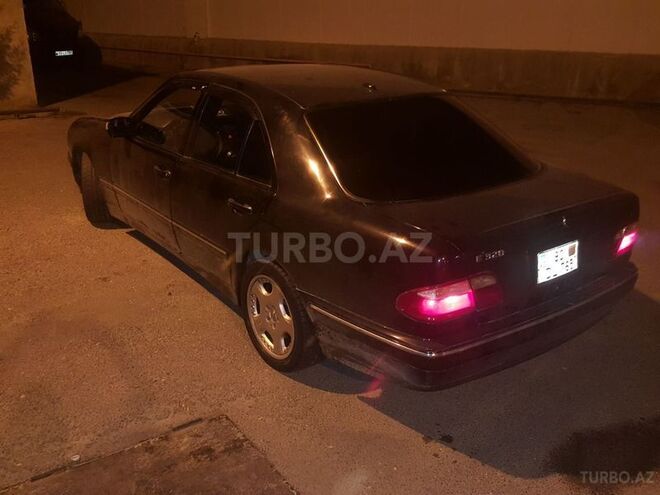 Mercedes E 320 2002, 221,679 km - 3.2 l - Bakı