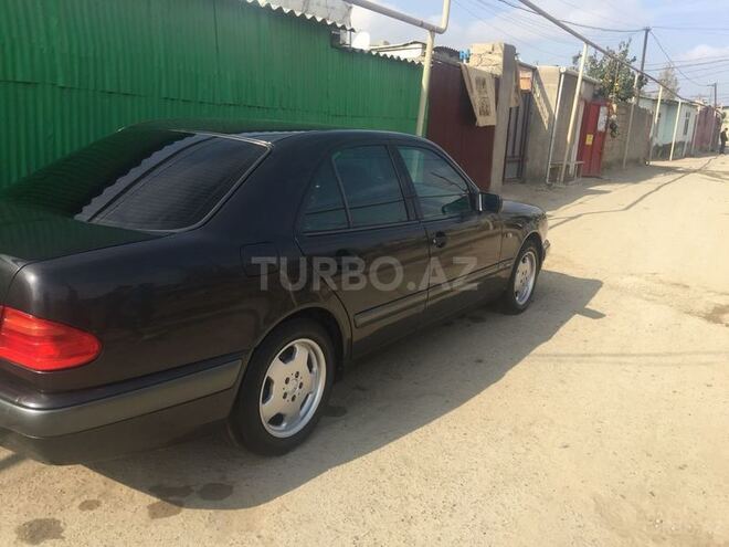 Mercedes E 230 1996, 400,000 km - 2.3 л - Bakı