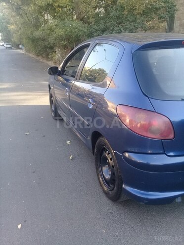 Peugeot 206 2003, 320,000 km - 1.4 l - Sumqayıt