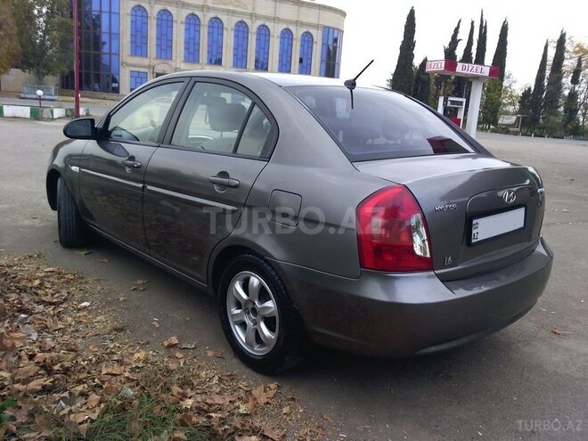 Hyundai Accent 2009, 184,000 km - 1.6 l - Tovuz