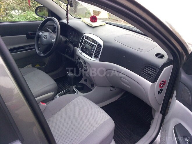 Hyundai Accent 2009, 184,000 km - 1.6 l - Tovuz