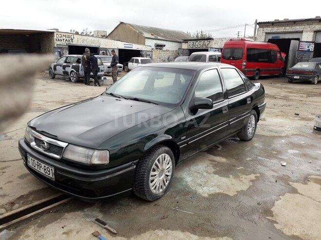 Opel Vectra 1995, 215,000 km - 2.0 l - Bakı