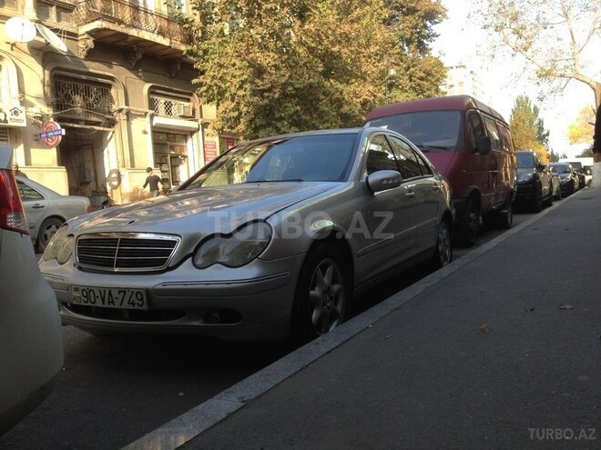 Mercedes C 240 2009, 285,000 km - 2.6 l - Bakı