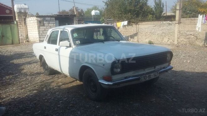 GAZ 24 1988, 245,000 km - 0.2 l - Beyləqan