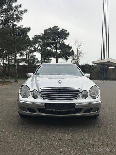 Mercedes E 220 2004, 198,000 km - 2.2 л - Sumqayıt