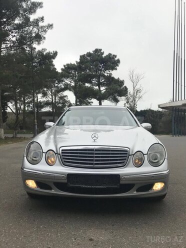 Mercedes E 220 2004, 198,000 km - 2.2 л - Sumqayıt