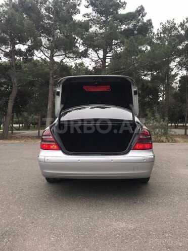 Mercedes E 220 2004, 198,000 km - 2.2 л - Sumqayıt