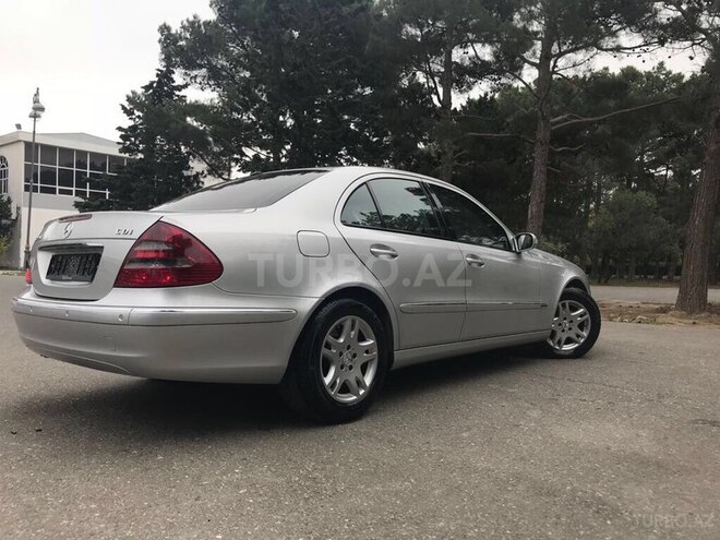 Mercedes E 220 2004, 198,000 km - 2.2 л - Sumqayıt