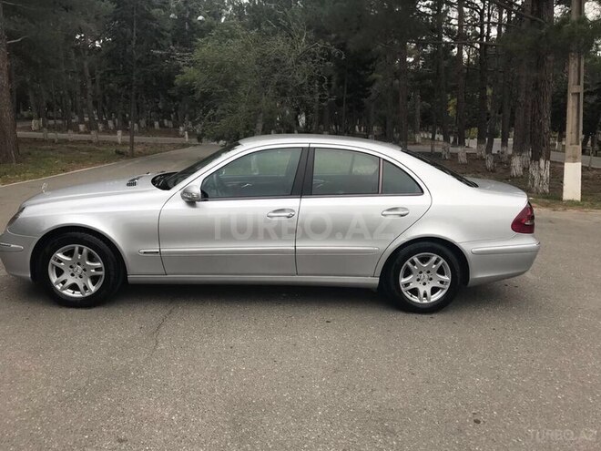 Mercedes E 220 2004, 198,000 km - 2.2 л - Sumqayıt
