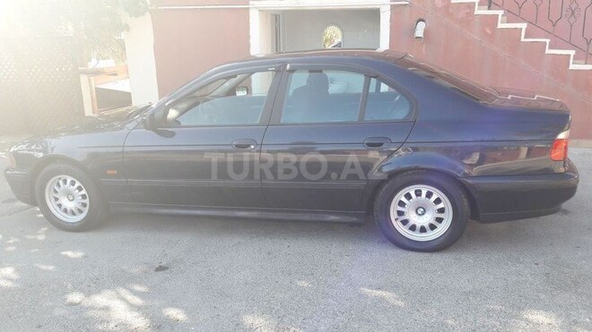BMW 528 1998, 297,000 km - 2.8 л - Bakı