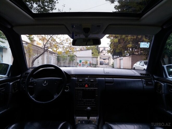 Mercedes E 320 1997, 287,423 km - 3.2 l - Bakı
