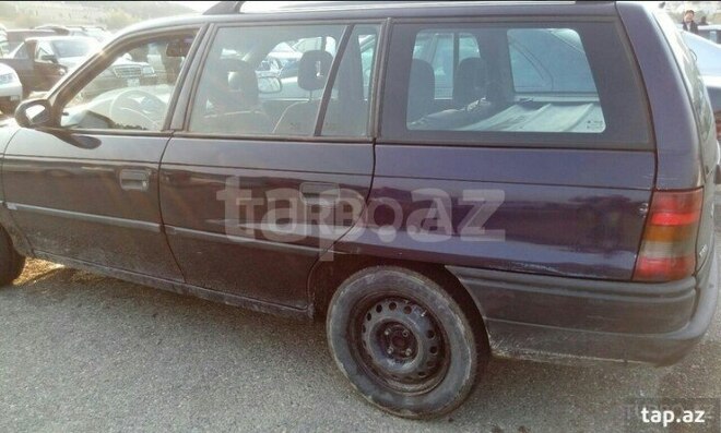 Opel Astra 1995, 284,000 km - 1.7 l - Bakı