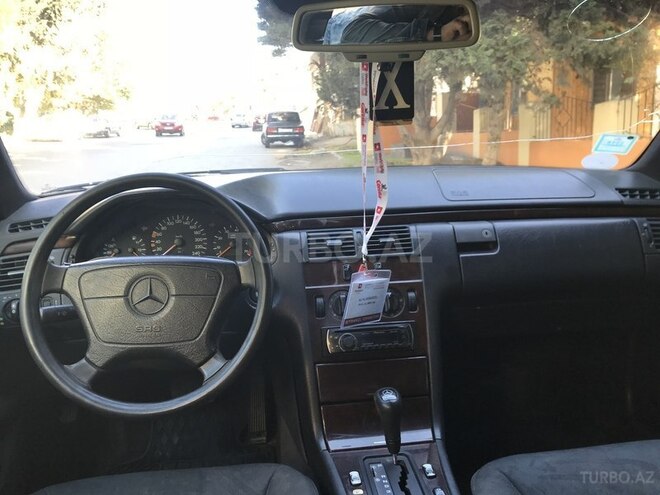 Mercedes E 230 1996, 432,765 km - 2.3 l - Bakı