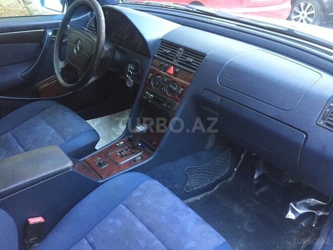 Mercedes C 200 1999, 260,000 km - 0.2 l - Bakı