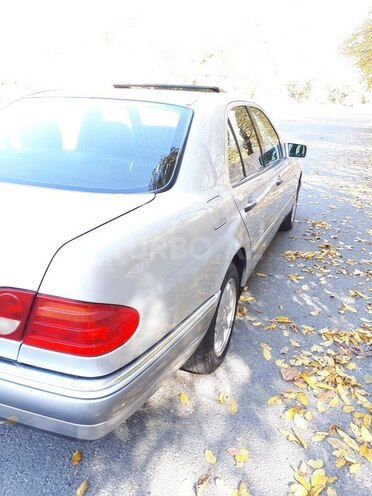 Mercedes E 240 1999, 248,459 km - 2.4 l - Qəbələ