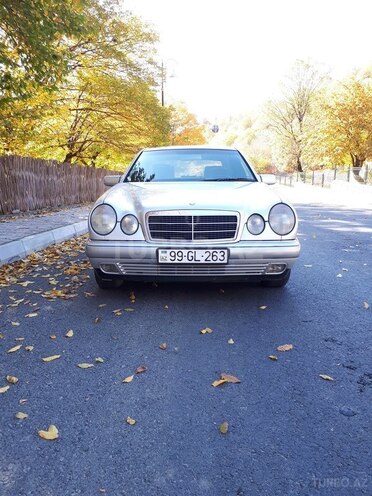 Mercedes E 240 1999, 248,459 km - 2.4 l - Qəbələ