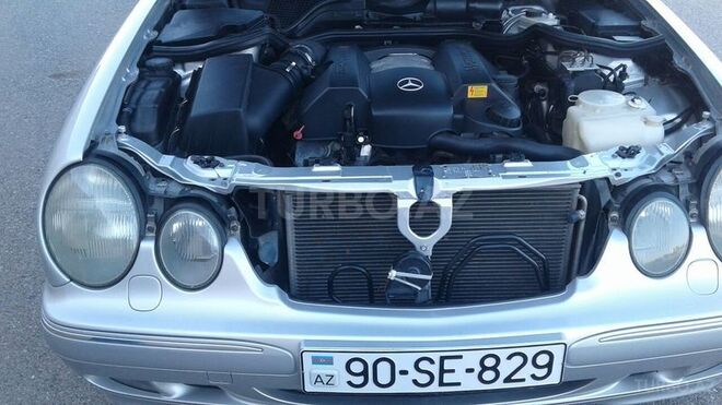 Mercedes E 240 2000, 216,000 km - 2.4 l - Bakı