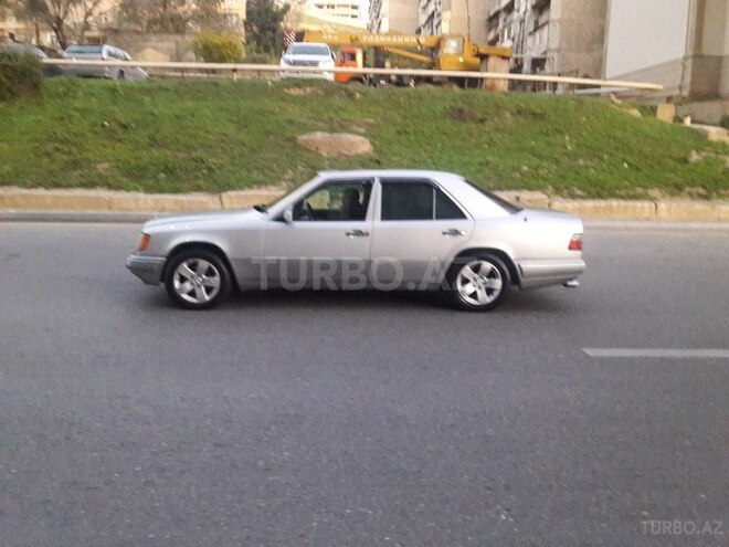 Mercedes E 200 1994, 360,215 km - 2.0 л - Bakı