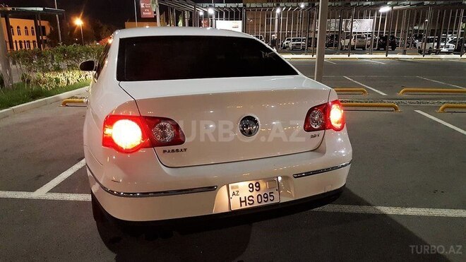 Volkswagen Passat 2006, 105,000 km - 2.0 l - Bakı