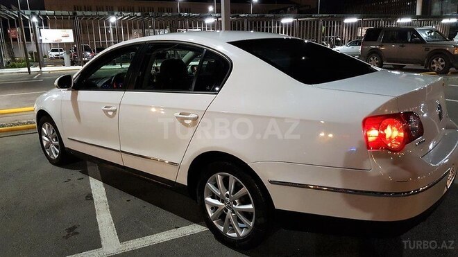Volkswagen Passat 2006, 105,000 km - 2.0 l - Bakı