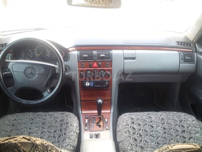 Mercedes E 220 1998, 635,000 km - 2.2 l - Bakı