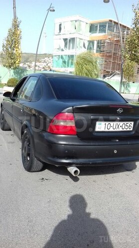 Opel Vectra 1996, 235,000 km - 2.0 l - Bakı