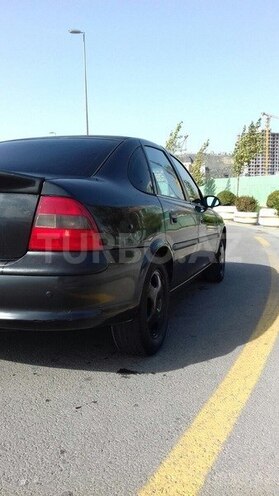 Opel Vectra 1996, 235,000 km - 2.0 l - Bakı