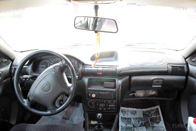 Opel Astra 1995, 450,000 km - 1.6 l - Bakı
