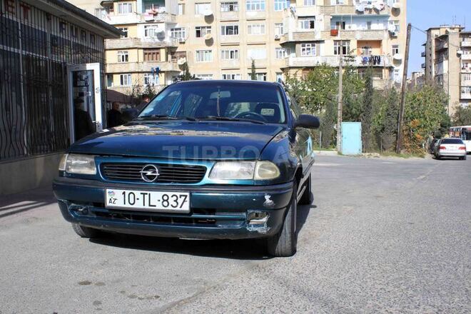 Opel Astra 1995, 450,000 km - 1.6 l - Bakı