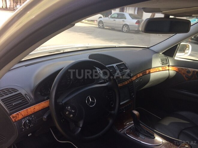 Mercedes E 240 2003, 188,500 km - 2.6 l - Bakı