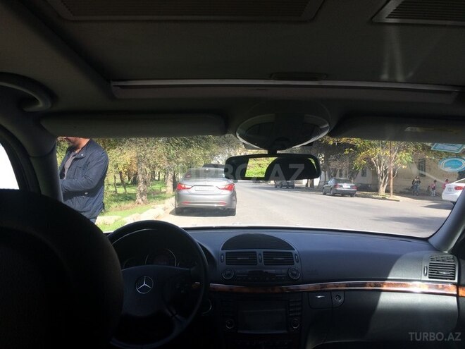Mercedes E 240 2003, 188,500 km - 2.6 l - Bakı