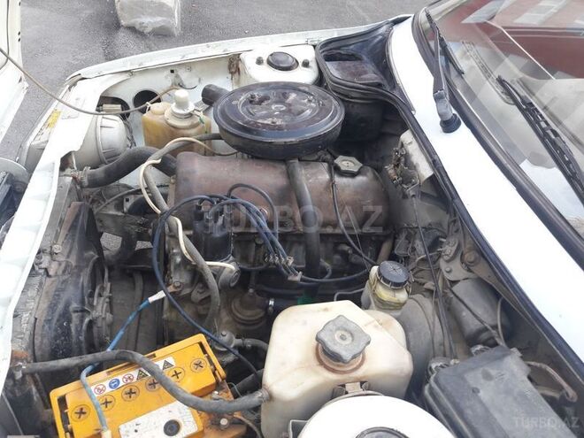 IJ 2126 Oda 2002, 180,000 km - 1.6 l - Sumqayıt