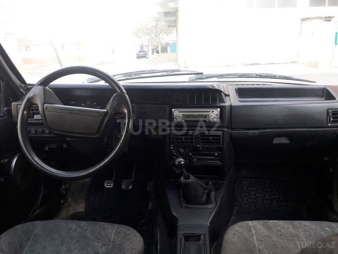 IJ 2126 Oda 2002, 180,000 km - 1.6 l - Sumqayıt