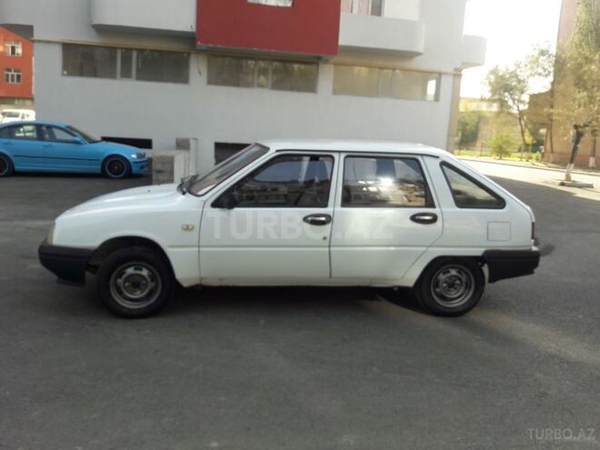 IJ 2126 Oda 2002, 180,000 km - 1.6 l - Sumqayıt