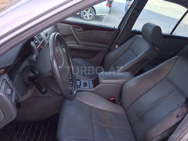Mercedes E 270 2000, 290,000 km - 2.7 л - Bakı