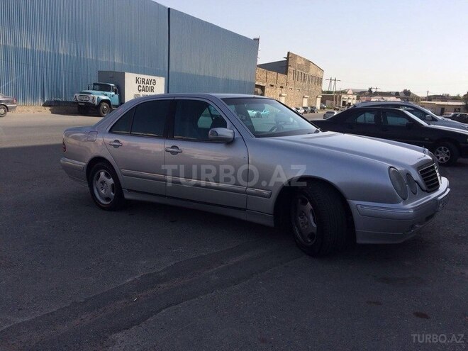 Mercedes E 270 2000, 290,000 km - 2.7 л - Bakı