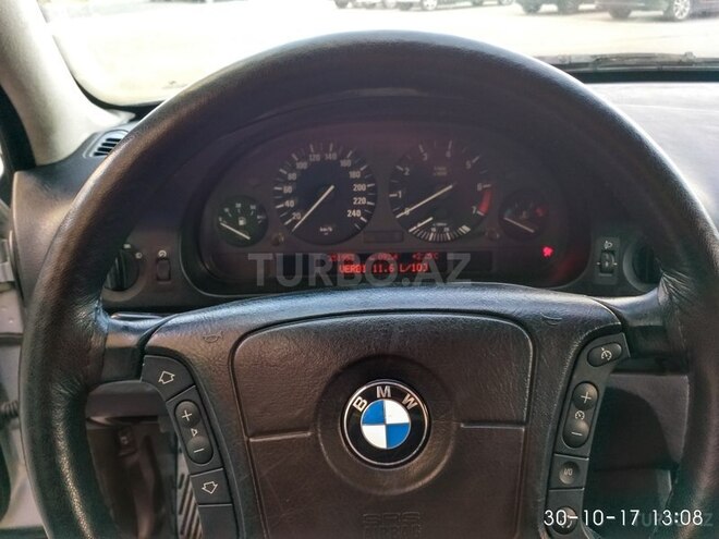 BMW 528 2000, 250,000 km - 2.8 l - Bakı