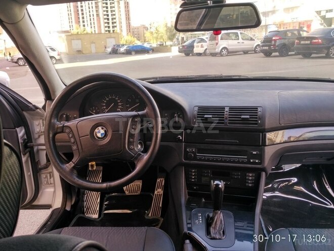 BMW 528 2000, 250,000 km - 2.8 l - Bakı