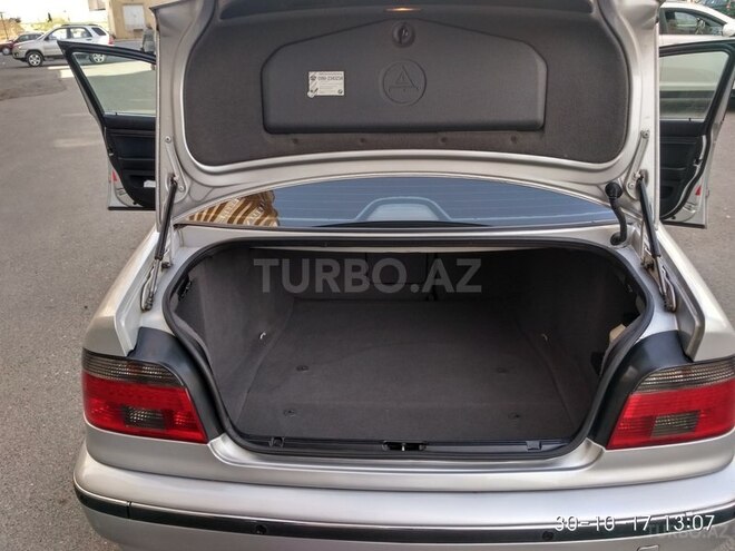 BMW 528 2000, 250,000 km - 2.8 l - Bakı