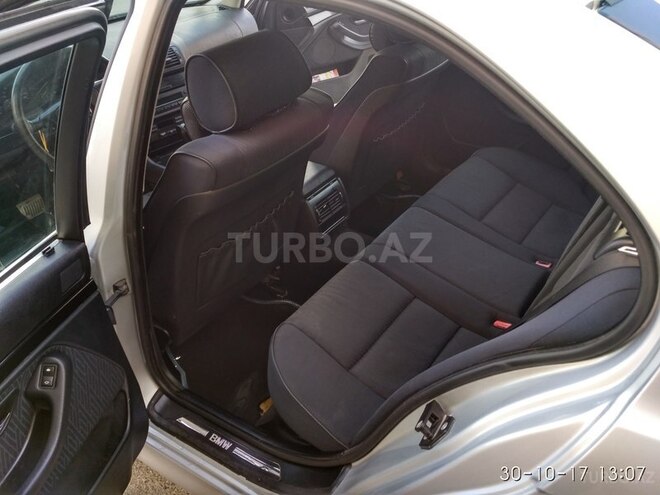 BMW 528 2000, 250,000 km - 2.8 l - Bakı