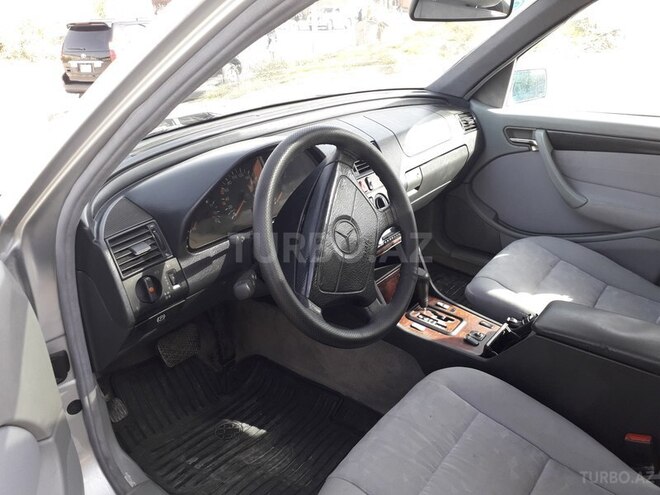 Mercedes C 220 1998, 255,500 km - 2.2 l - Bakı