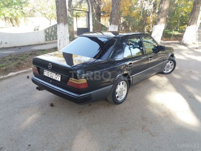Mercedes E 230 1989, 310,000 km - 2.3 л - Sumqayıt