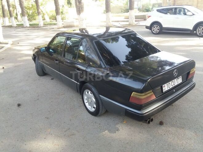 Mercedes E 230 1989, 310,000 km - 2.3 л - Sumqayıt